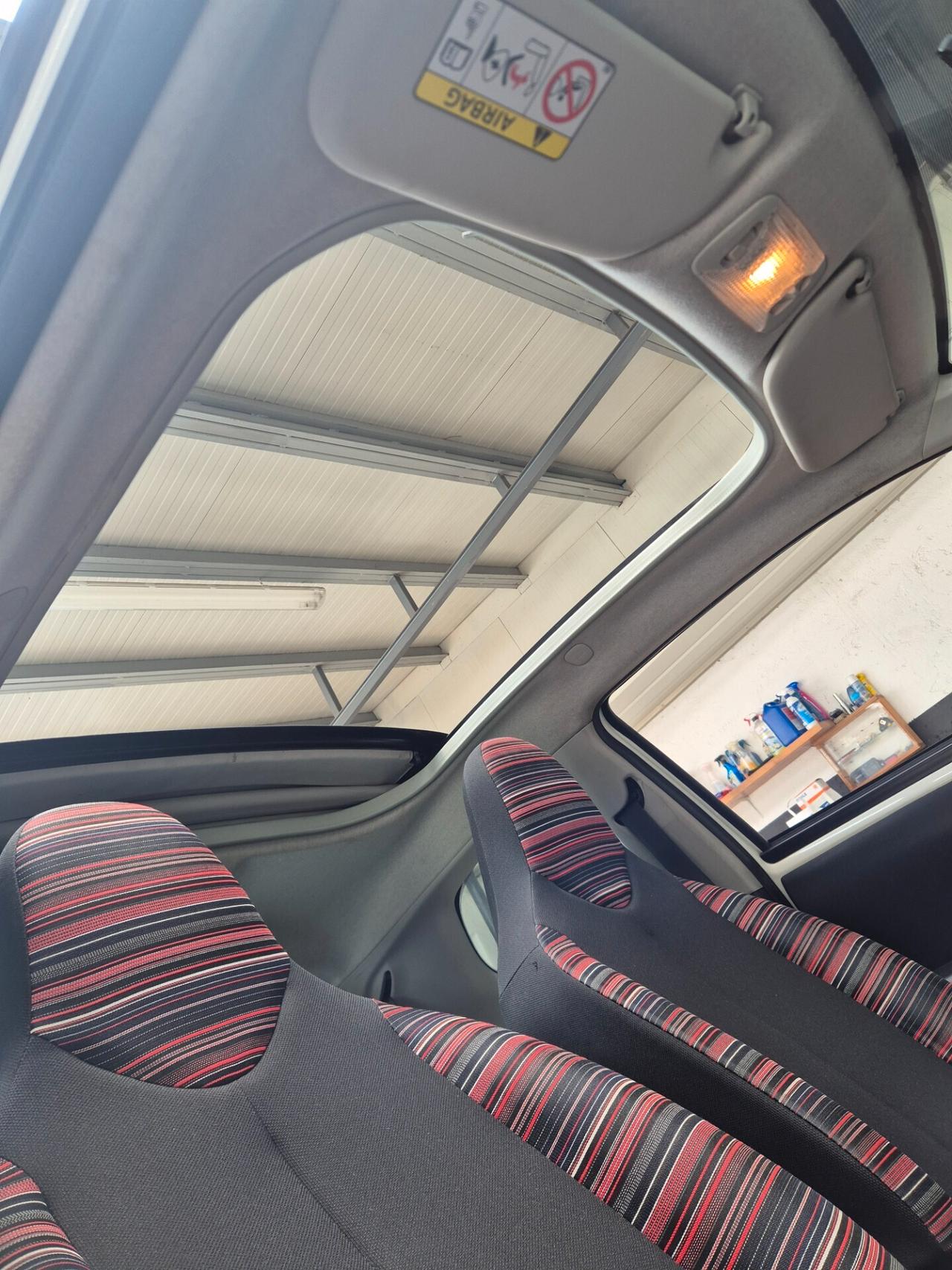 Citroen C1 cabrio benzina neo patentati