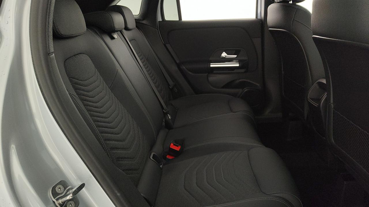 Mercedes-Benz GLA 200 d automatic