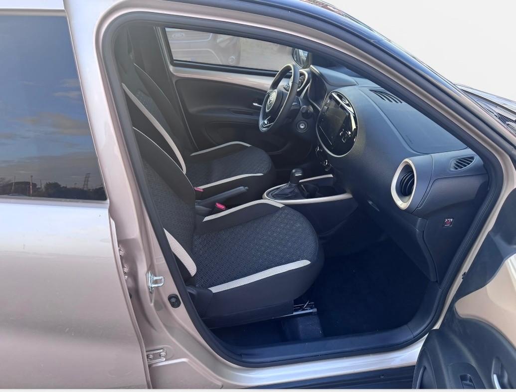 Toyota Aygo X 1.0 VVT-i 72 CV 5 porte Lounge Air S-CVT