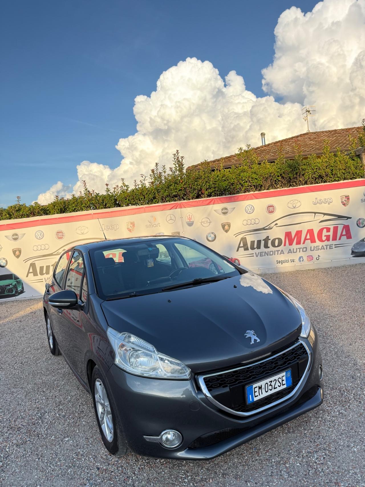 Peugeot 208 1.4 HDi 68 CV 5 porte Allure