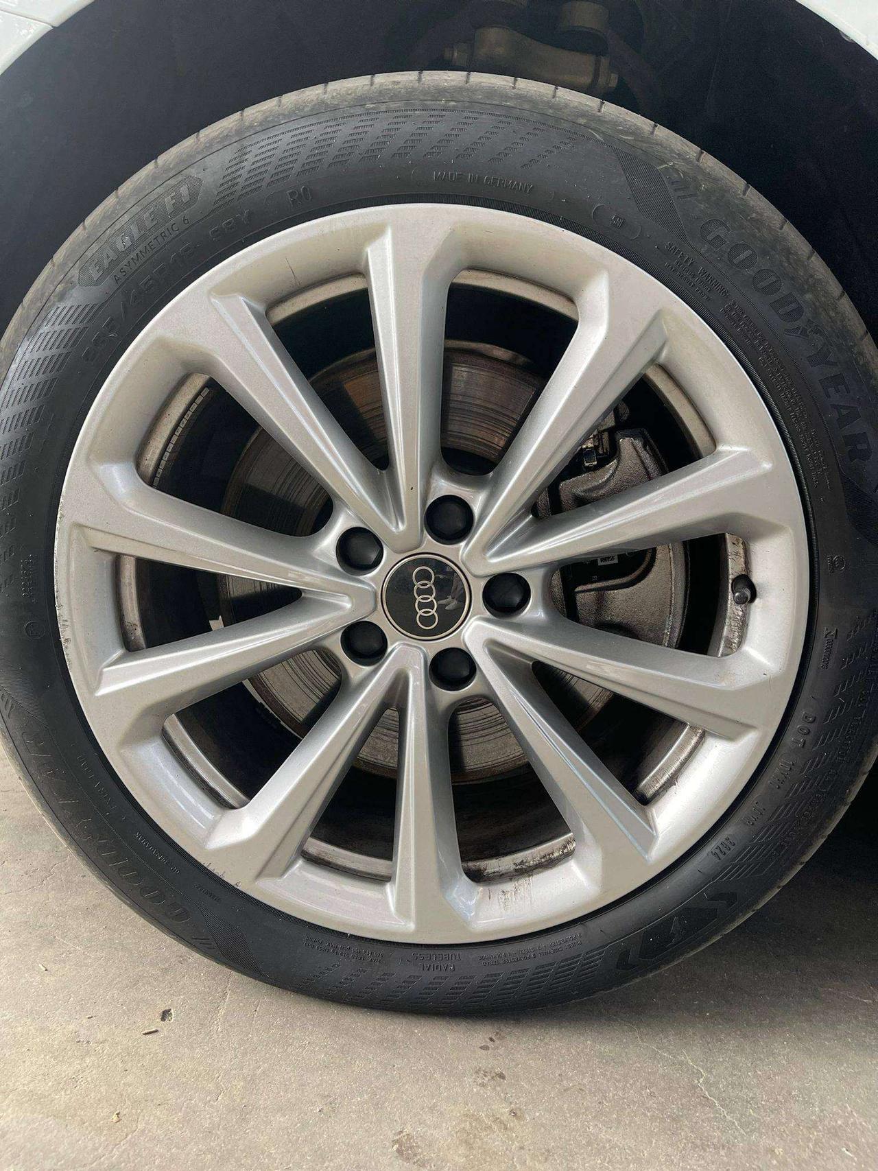 Audi A5 2.0 tdi mhev 204CV s-tronic