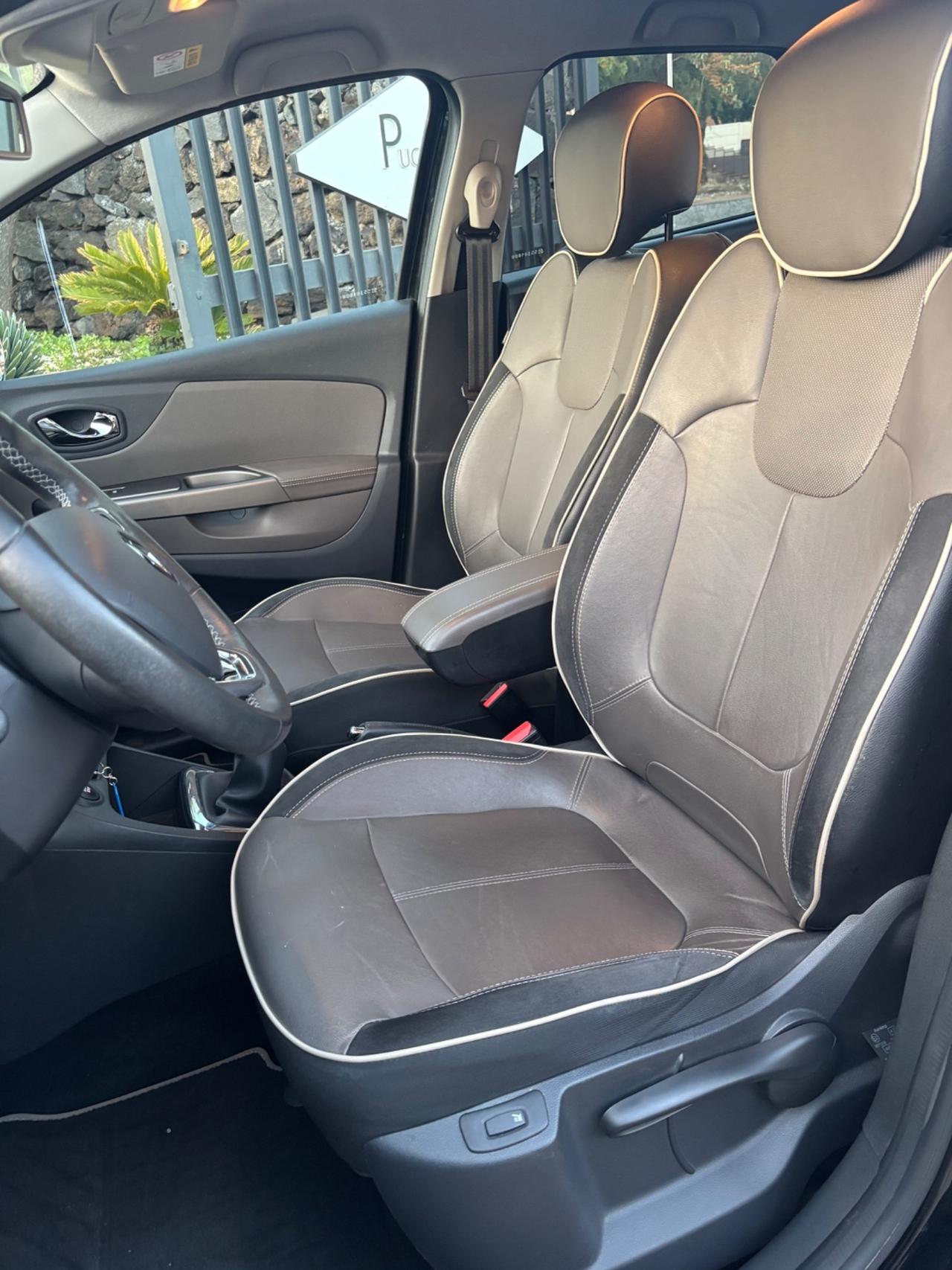 Renault Captur iconic