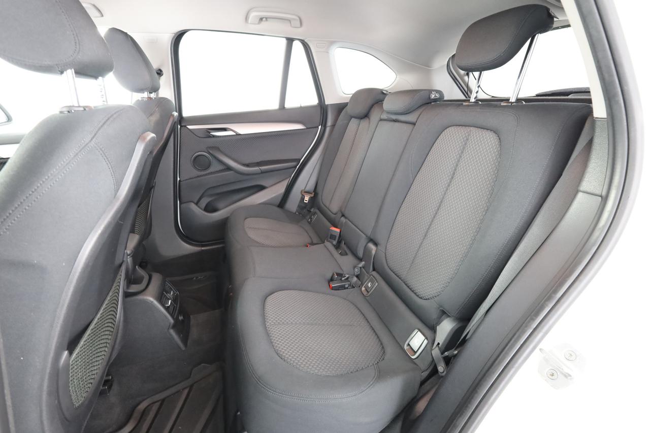 BMW X1 (F48) X1 sDrive18d Business