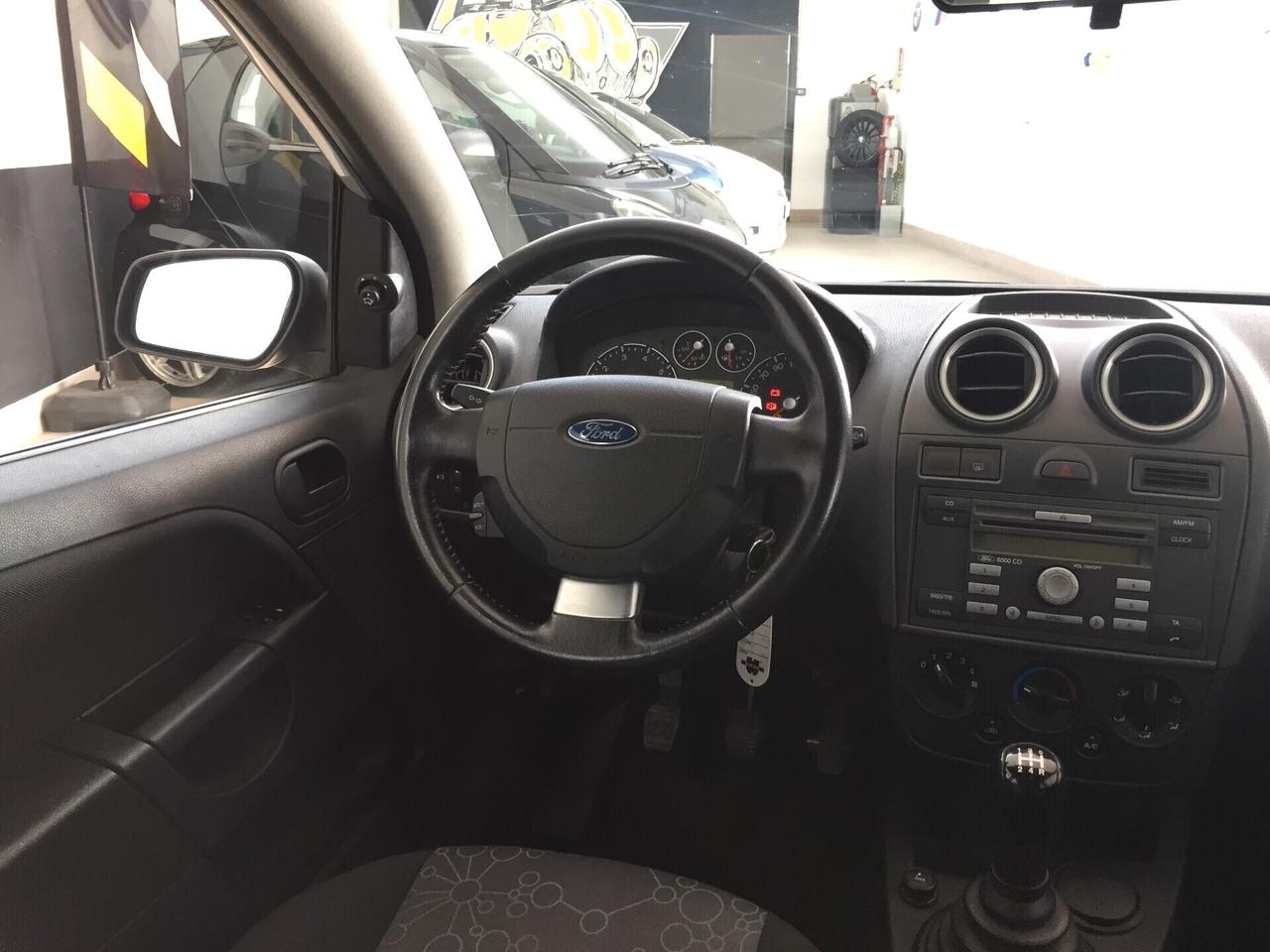 Ford Fiesta 1.2 16V 5p. Titanium