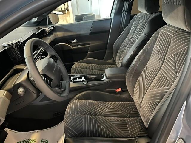 Lancia Ypsilon Hybrid e-DCT LX