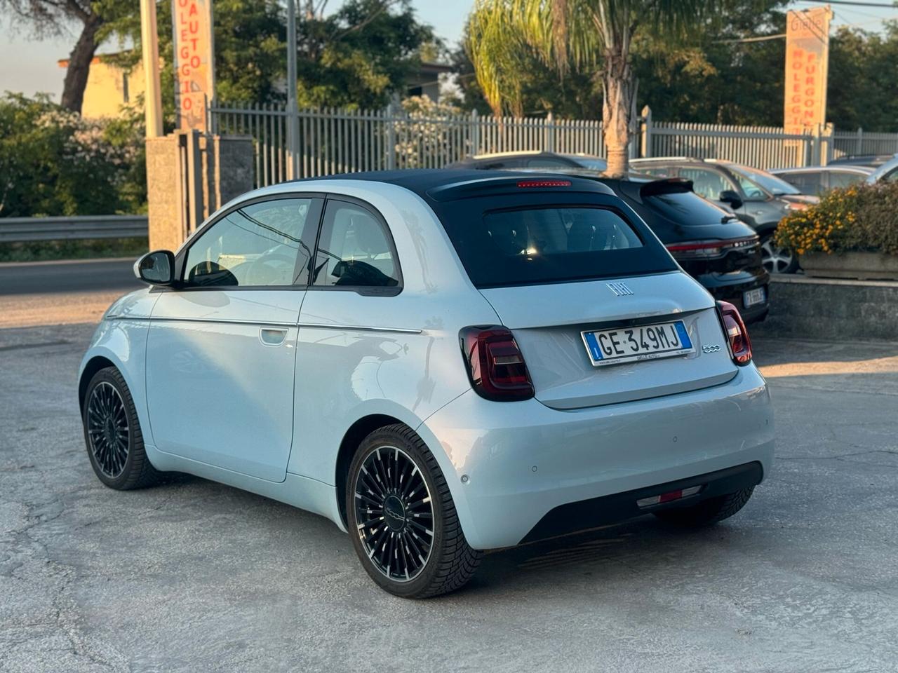 Fiat 500e Cabrio La Prima