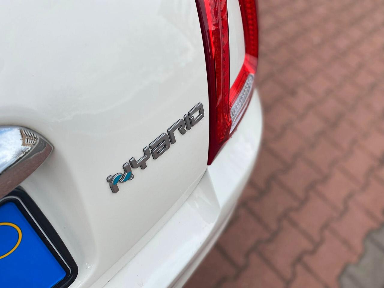 FIAT 500 HYBRID 1.0cc IDONEA OK NEOPATENTATI