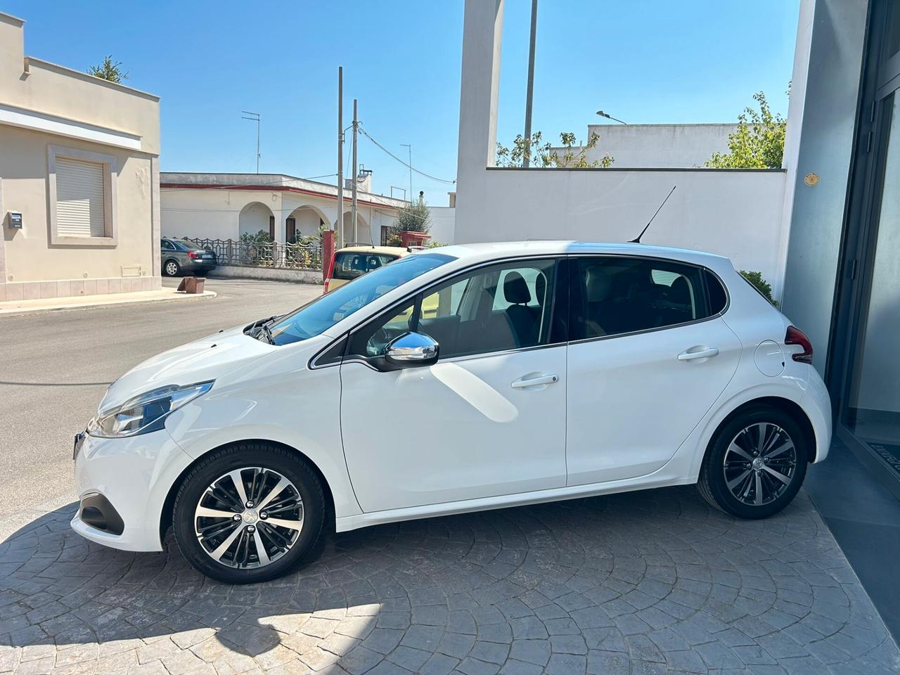 Peugeot 208 1.6 HDI 75Cv ALLURE NAVI Km99.000-2018