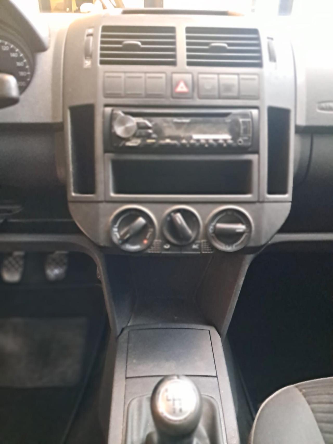 VOLKSWAGEN POLO 1.2-NEOPATENTATI-Euro4290
