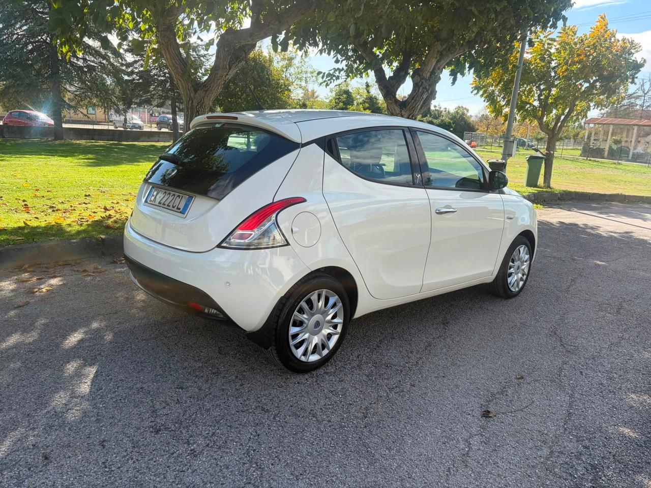 Lancia Ypsilon 1.2 elefantino