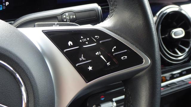 MERCEDES-BENZ GLA 180 d Automatic Progressive Advanced