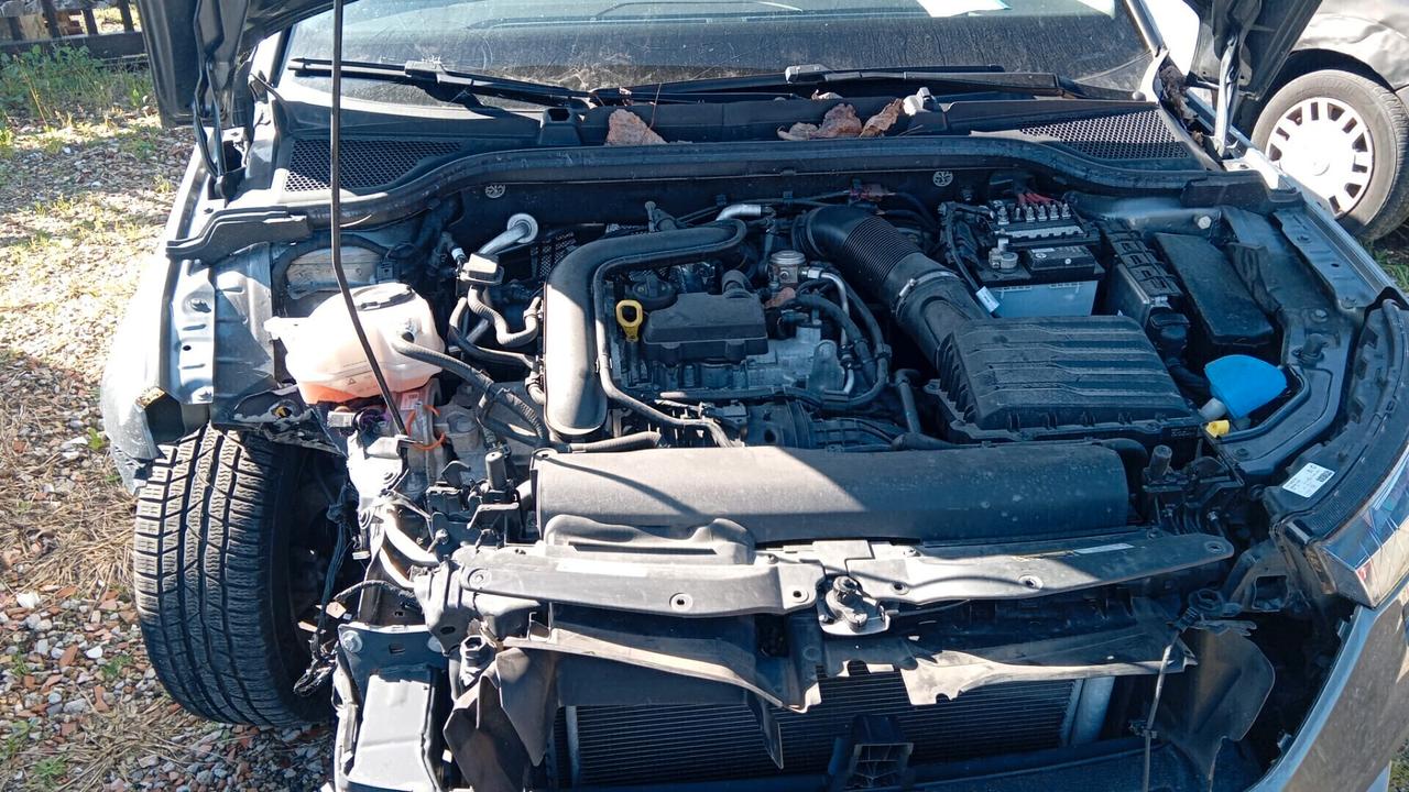 Skoda Kamiq 1.0 TSI Ambition SINISTRATA