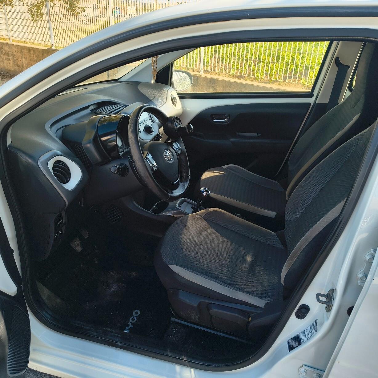 Toyota Aygo 1.0 VVT-i 72 CV 5 porte x-trend C. Auto