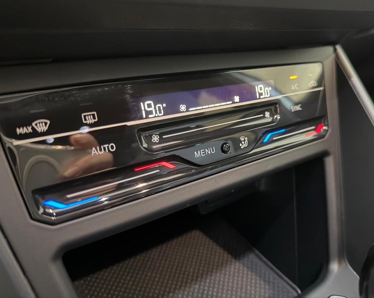 Volkswagen Taigo 1.0 TSI 115 CV DSG R-Line