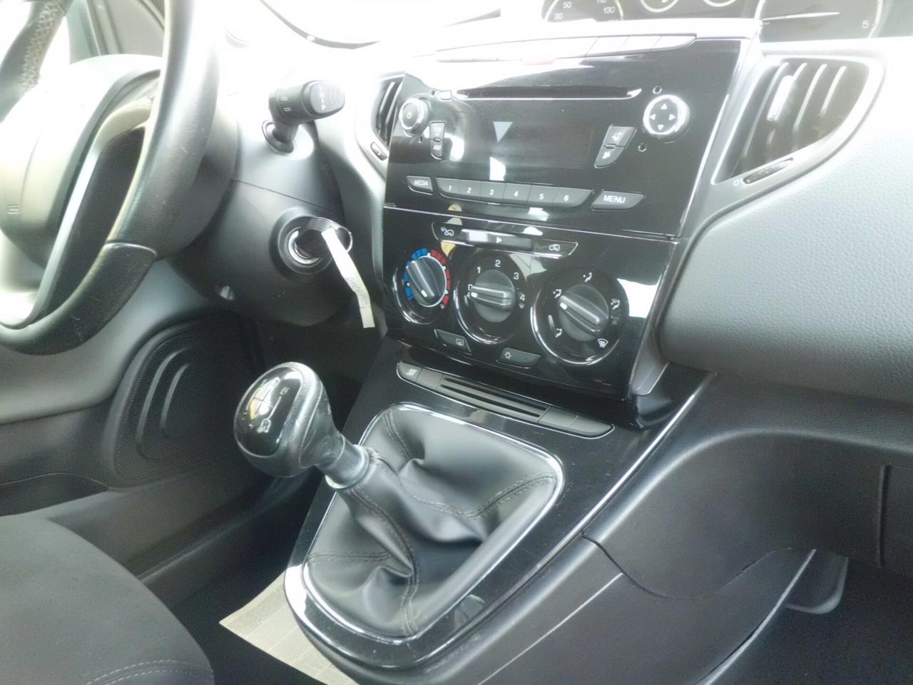 Lancia Ypsilon 1.3 MJT 16V 95 CV 5 porte S&S Platinum DISPONIBILITA' 2 PEZZI COLORE NERO