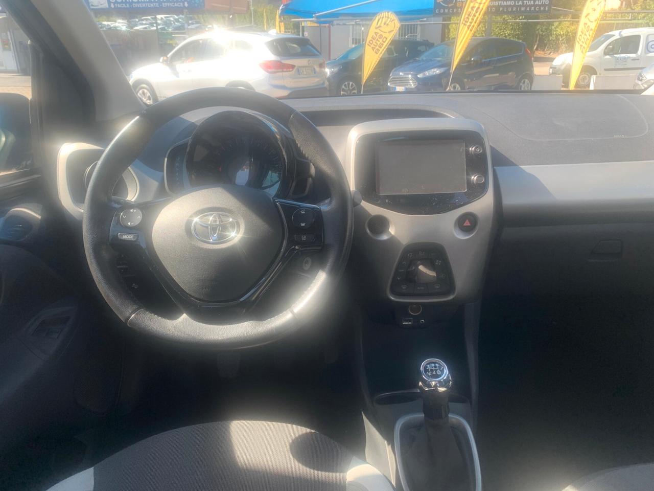 Toyota Aygo 1.0 VVT-i 69 CV 5 porte x-cool TSS MMT
