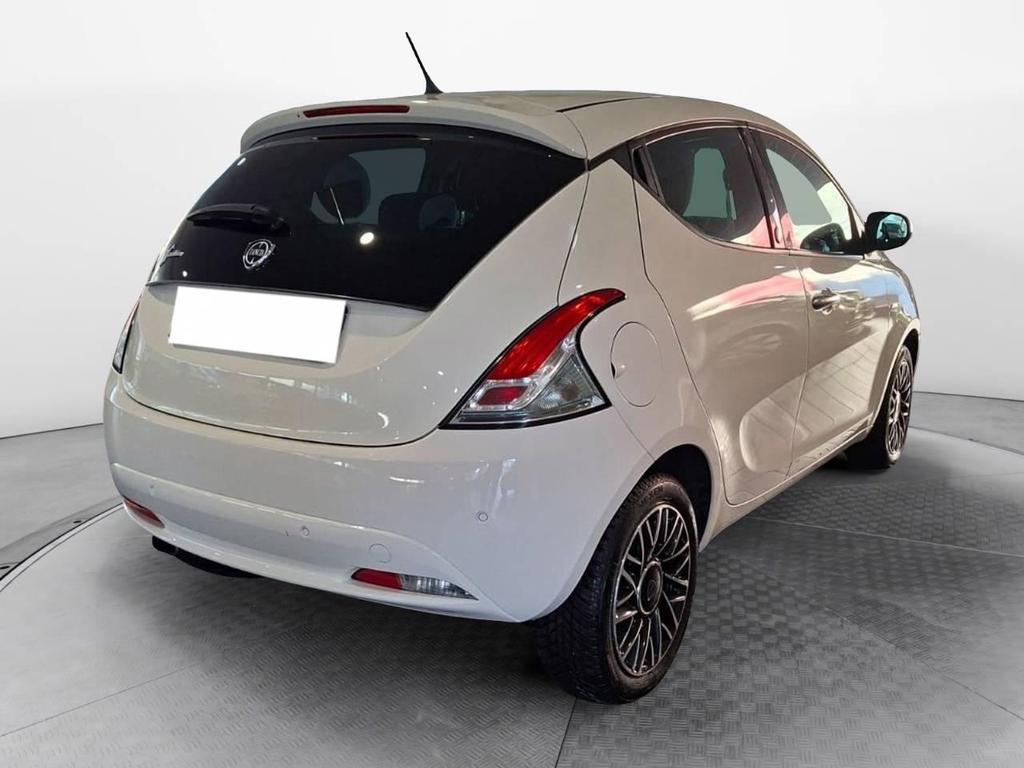 Lancia Ypsilon 5 Porte 1.2 Ecochic Silver