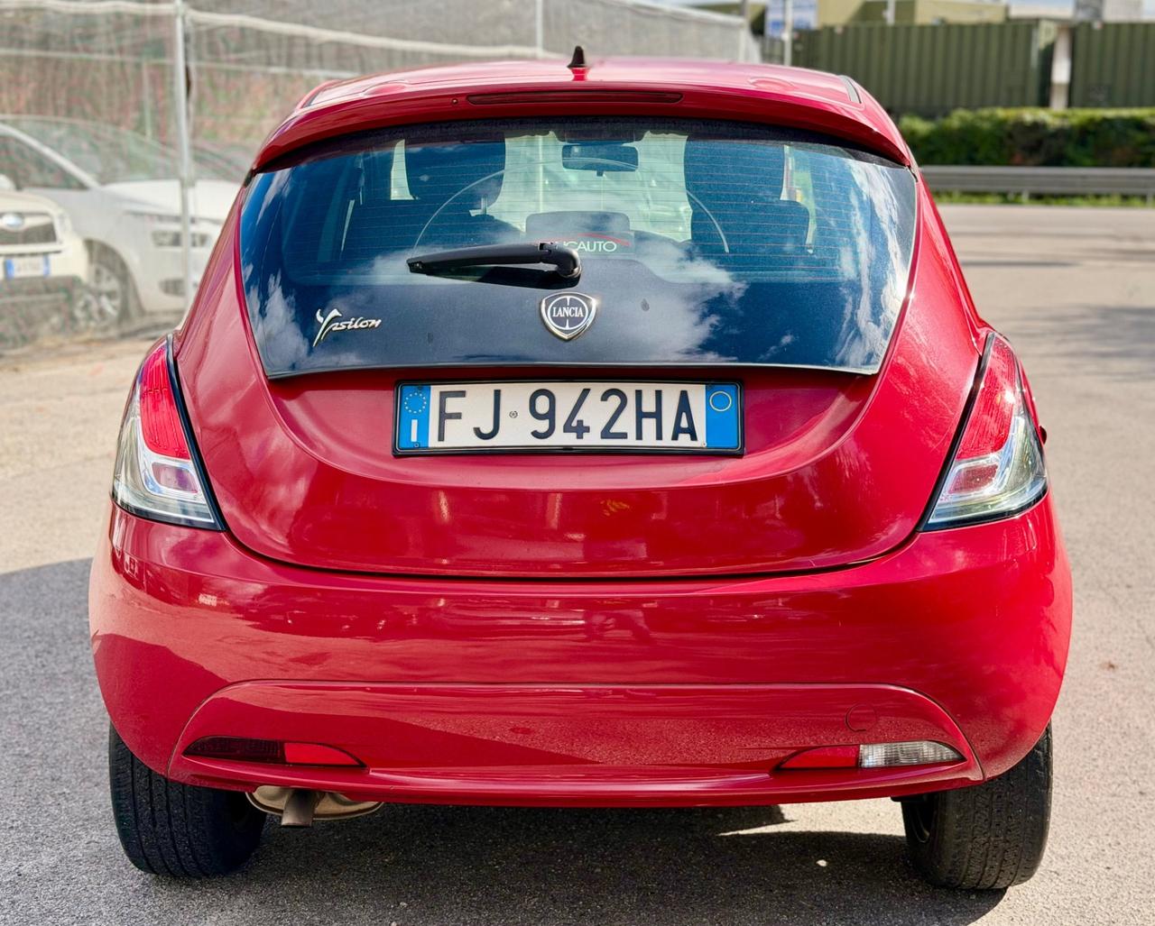 Lancia Ypsilon 2017 1,3 MJET OK NEOPATENTATI GARANZIA 12 mesi ! ! !