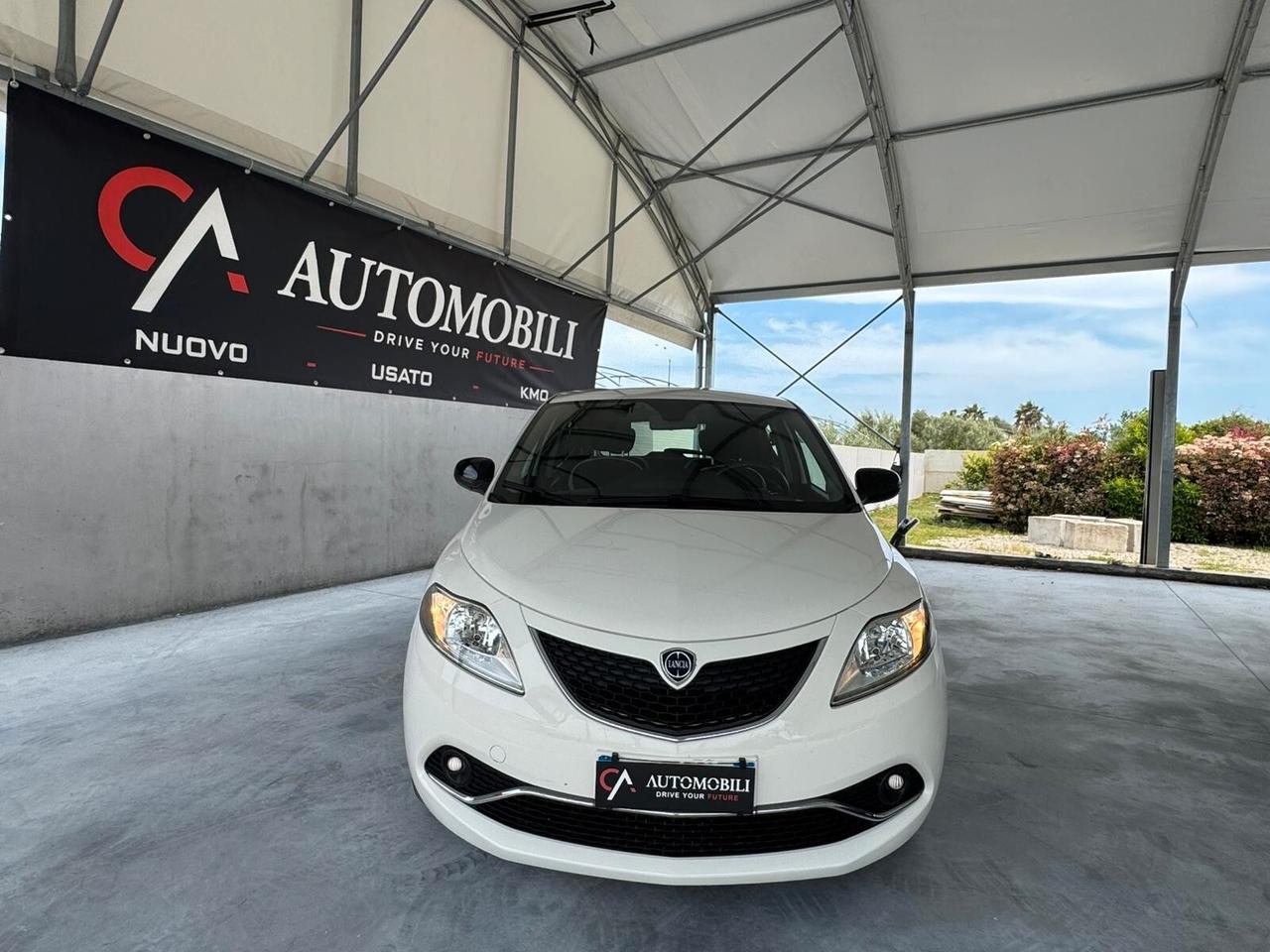 Lancia Ypsilon 1.2 69 CV 5 porte Gold