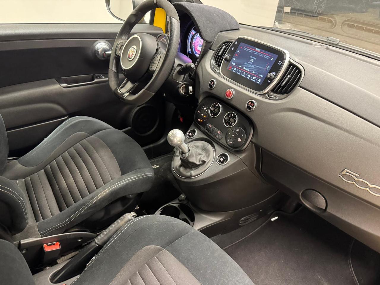 Abarth 595C 2016 - 595C 1.4 t-jet Competizione 180cv