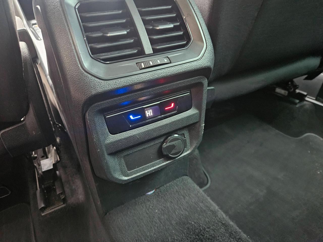 Volkswagen Tiguan 2.0 TDI 150 CV SCR DSG Elegance