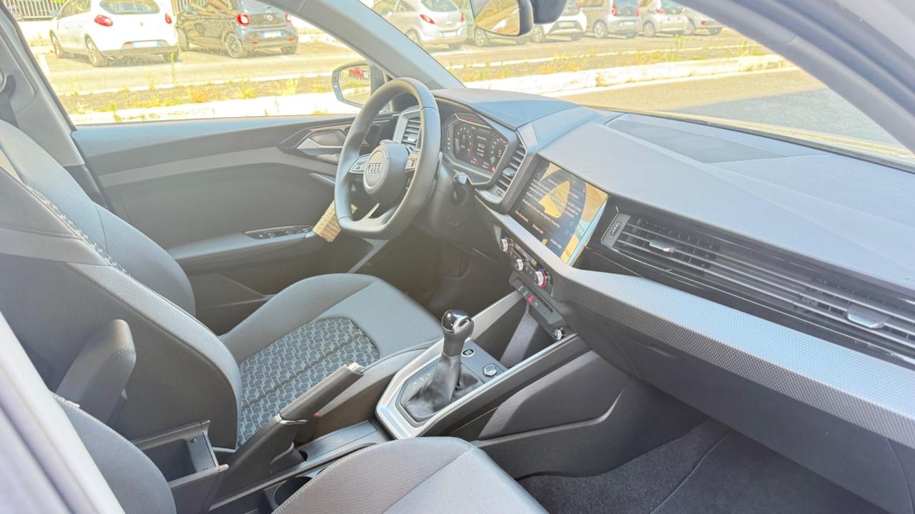 Audi A1 SPB 30 TFSI S tronic line edition LED NAVI KAMERA COCKPIT PDC BLUETOOTH CERCHI 17
