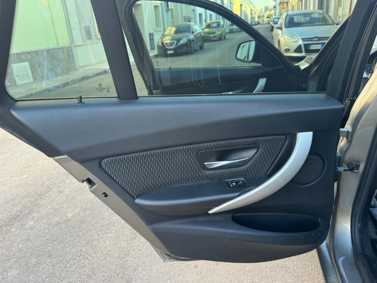 Bmw 320 Touring Luxury led nav