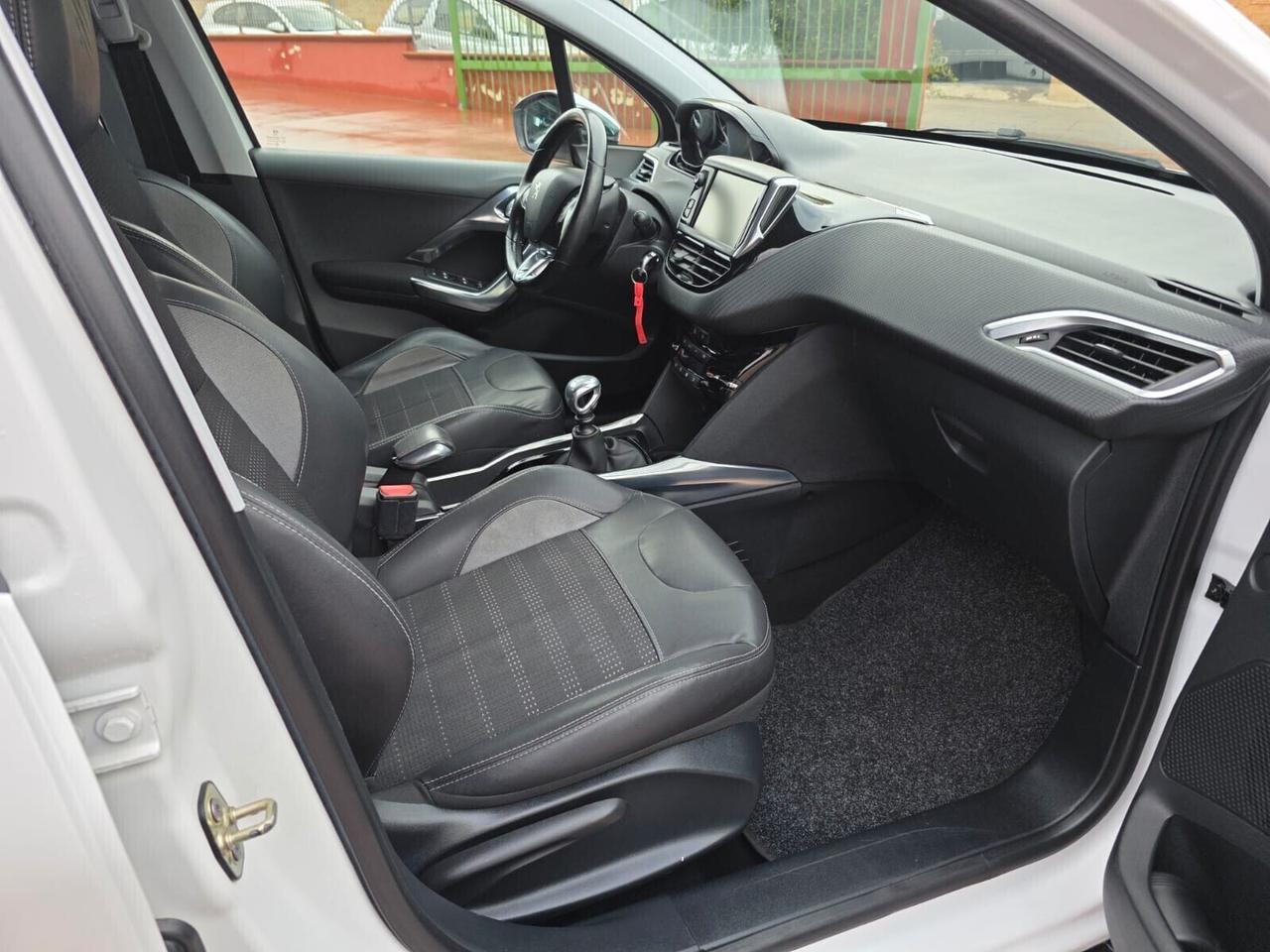 Peugeot 2008 1.6 e-HDi 115 CV Stop&Start Féline