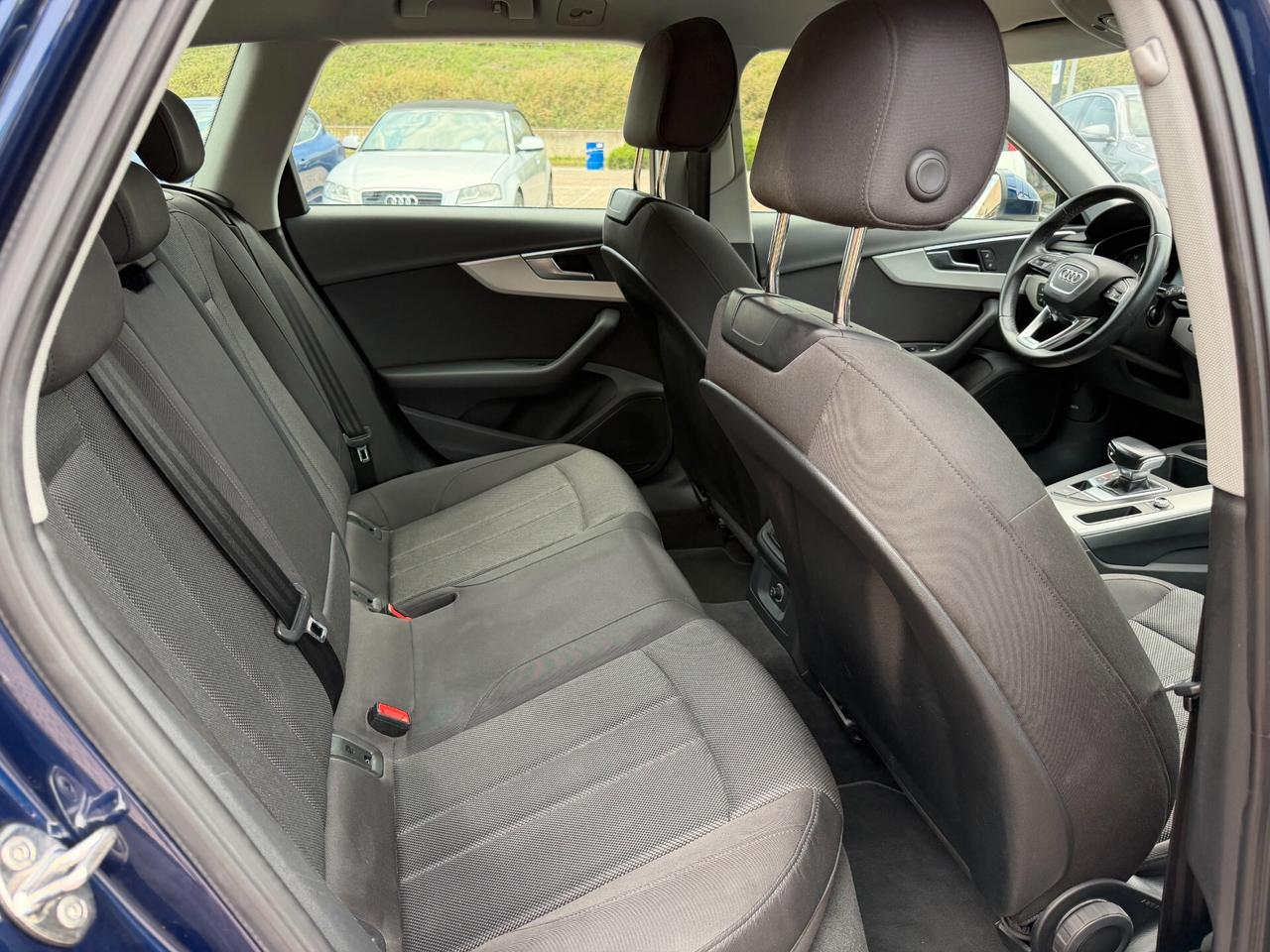Audi A4 30 TDI/136 CV S tronic Business Advanced