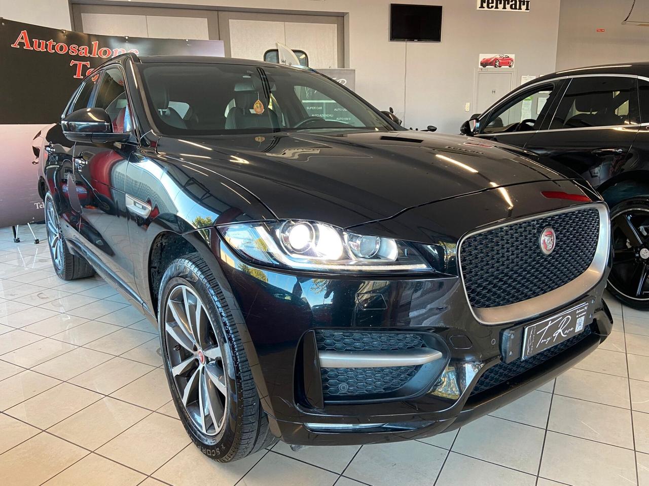 Jaguar F-Pace 2.0 D 180 CV R-Sport