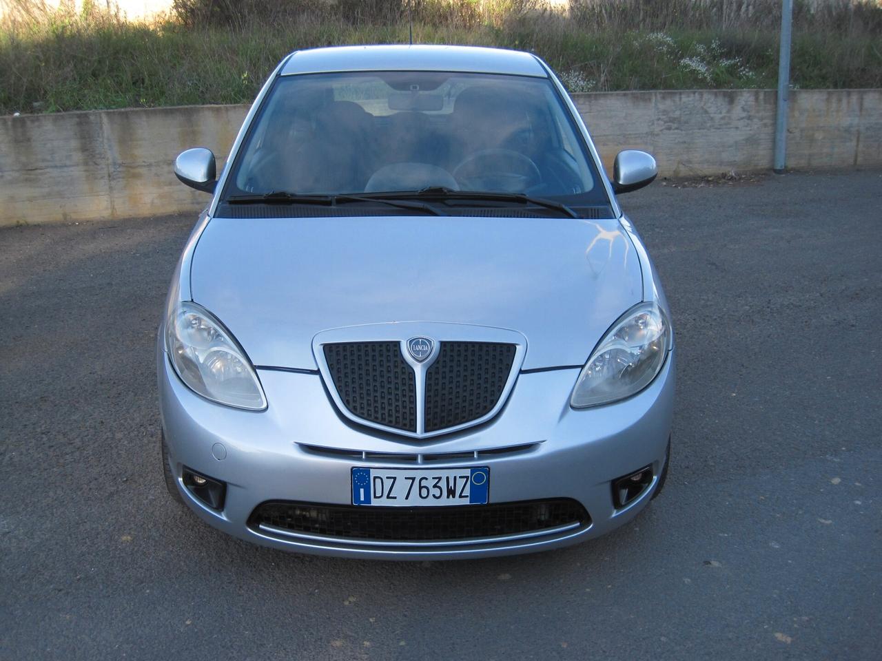 Lancia Ypsilon 1.2 Versus