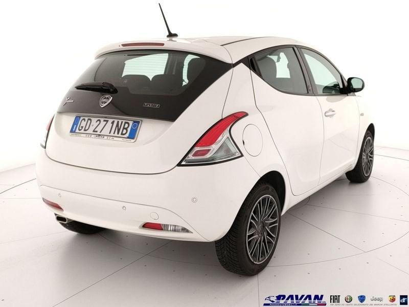 Lancia Ypsilon 1.0 FireFly 5 porte S&S Hybrid Ecochic Gold