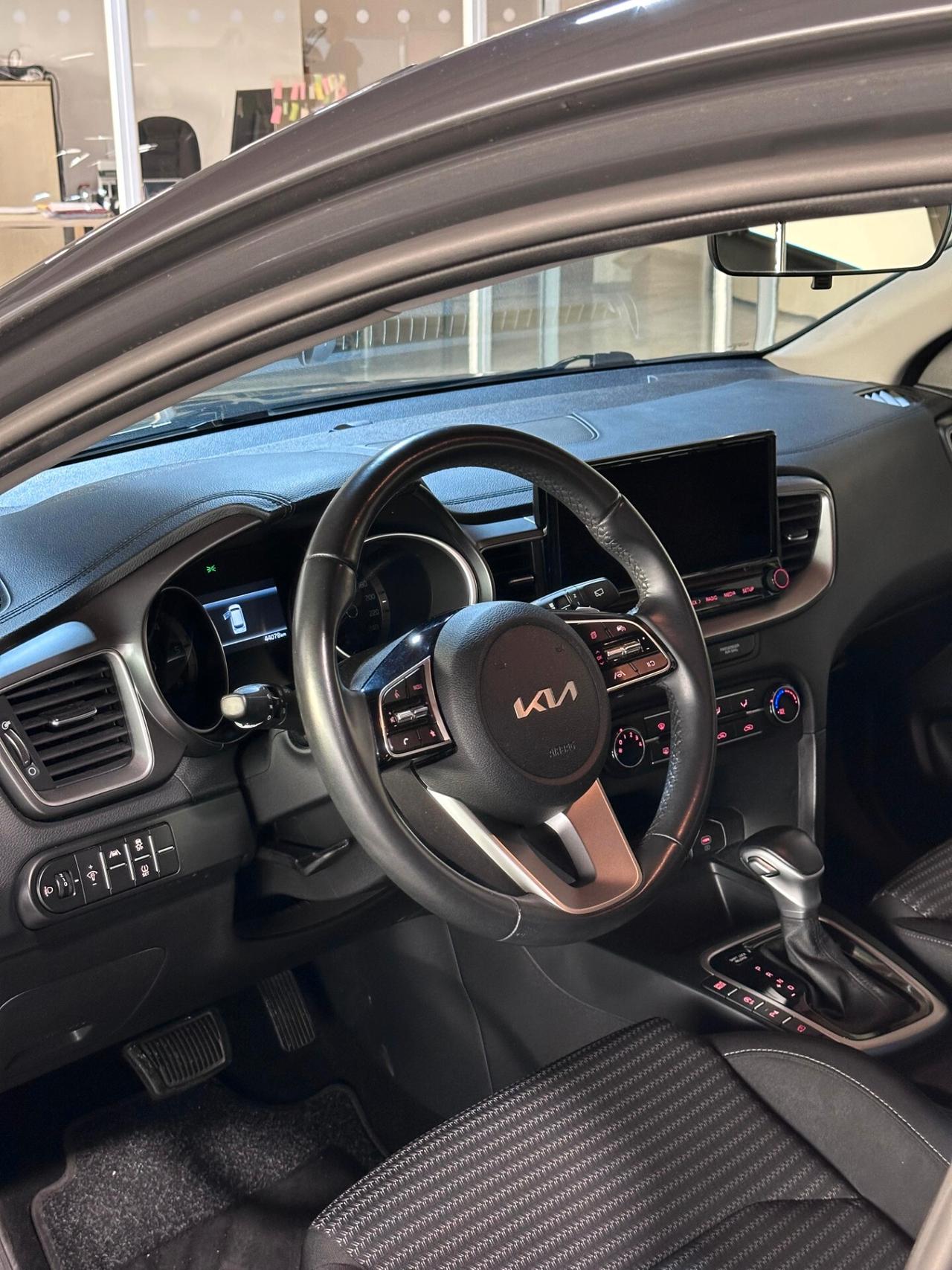 Kia Ceed 1.6 CRDi 136 CV MHEV DCT SW Business