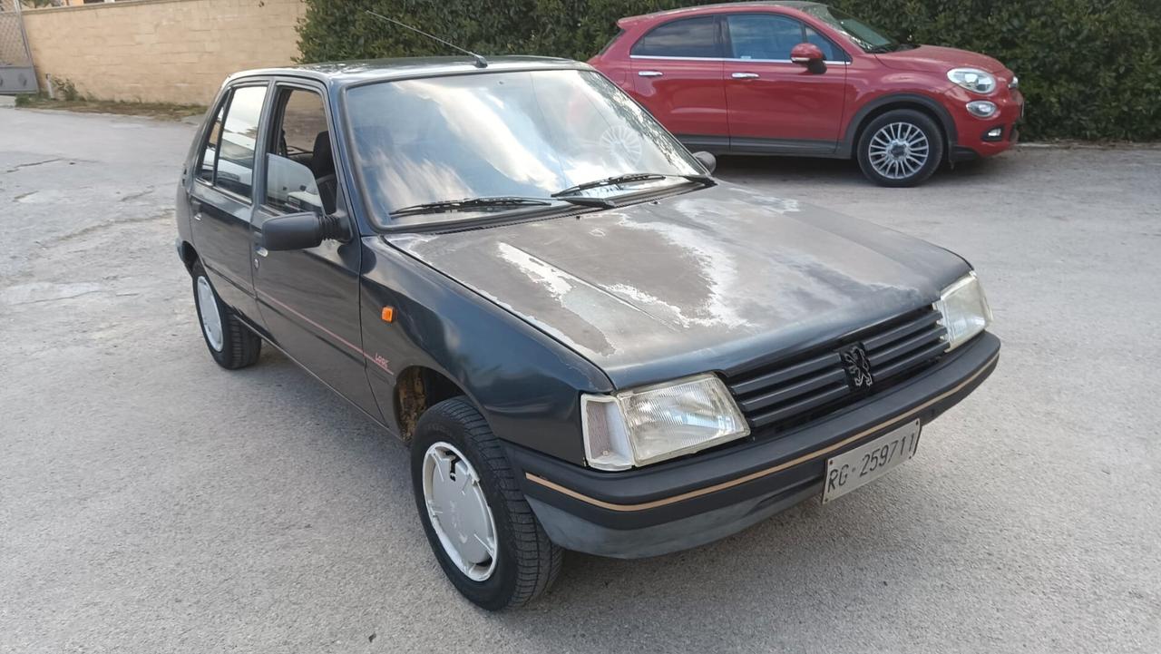 Peugeot 205 954 5 porte Look