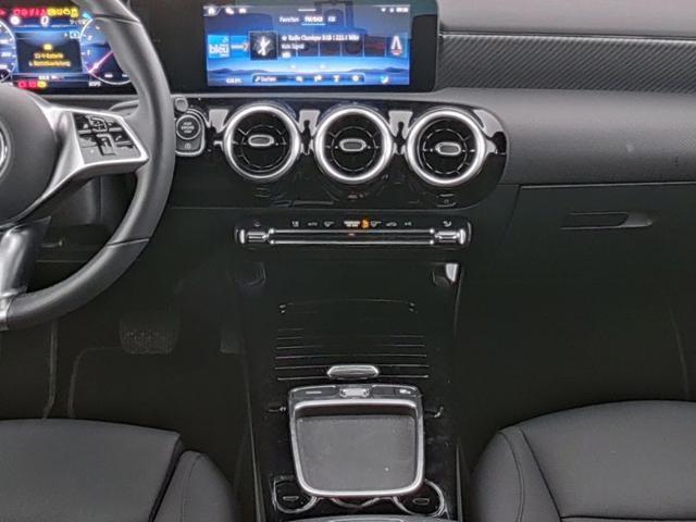 MERCEDES-BENZ A 180 Automatic Progressive Advanced