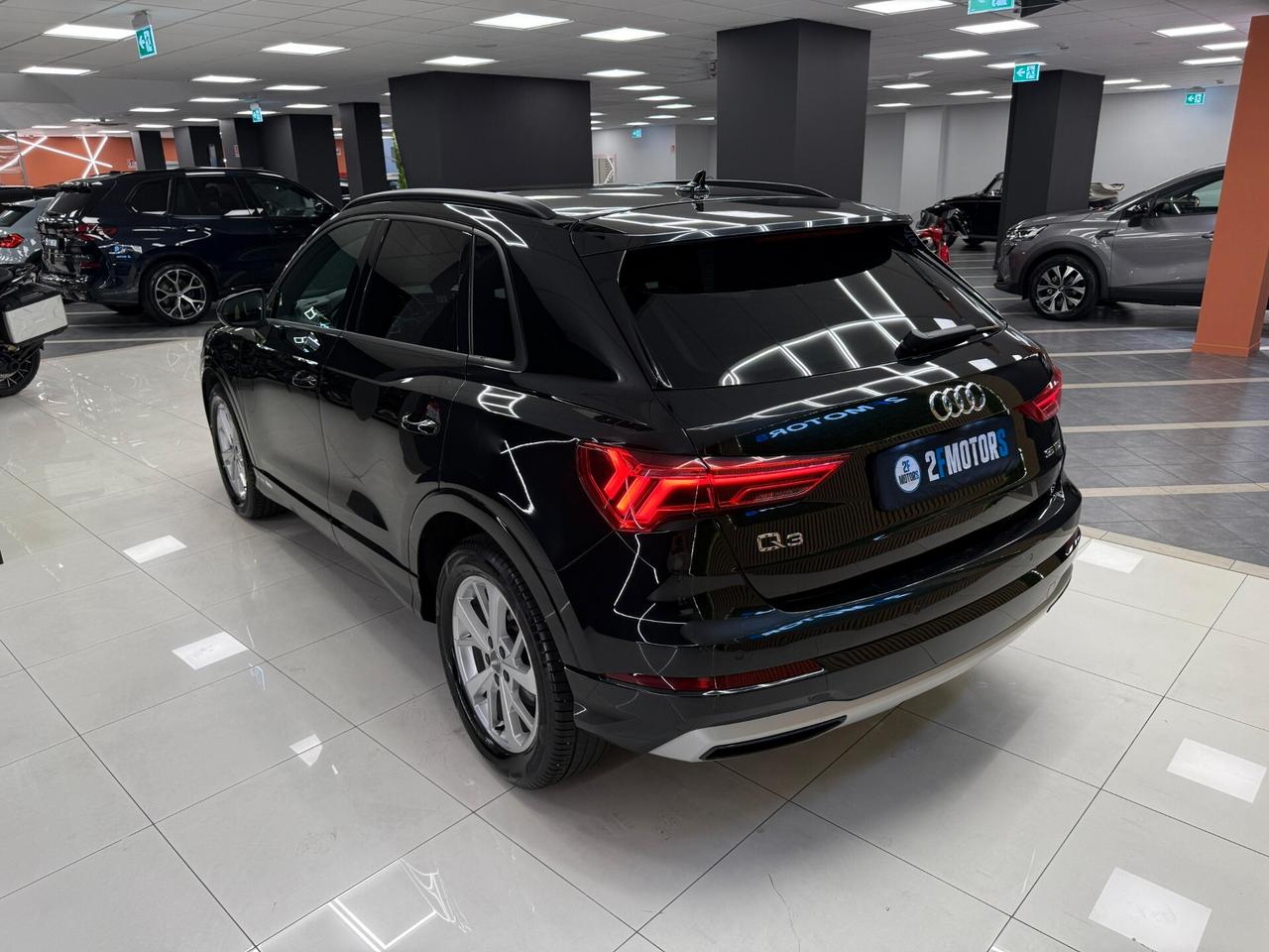 Audi Q3 35 TDI S tronic Business