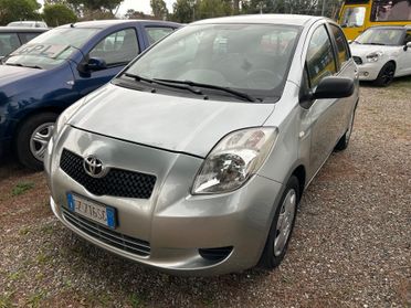 Toyota Yaris 1.0 benzina 5 porte *NEOPATENTATI*