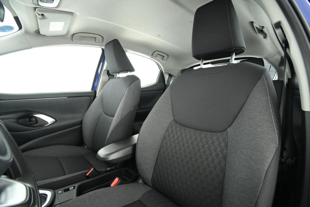 TOYOTA Yaris 1.5h Business CAMERA+ACC+APP CONNECT+NEOPATENTATI