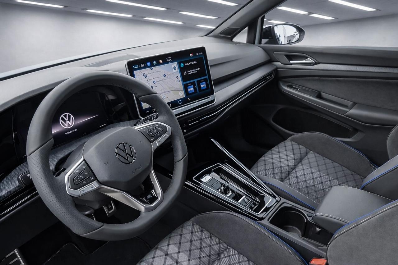 Volkswagen Golf 2.0 TDI 150CV R-Line DSG