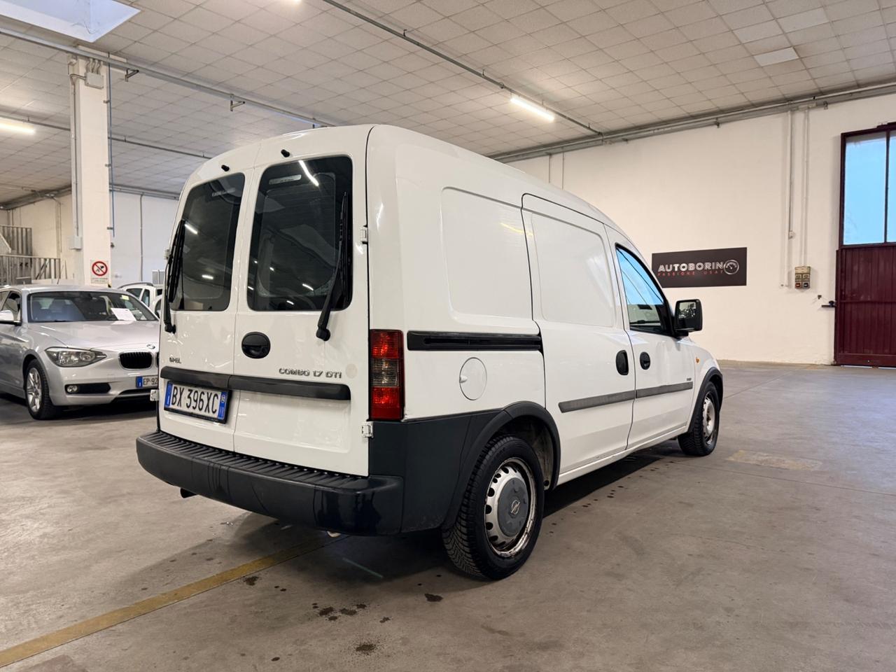 Opel Combo 1.7 DI 4p. Van Vetrato