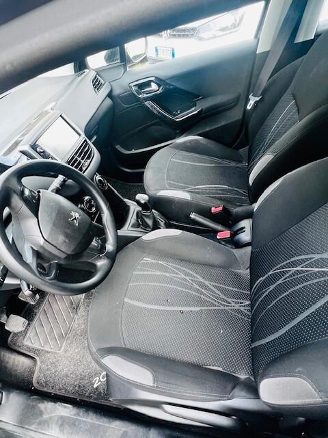 Peugeot 208 1.2 VTi 82 CV 5 porte Allure