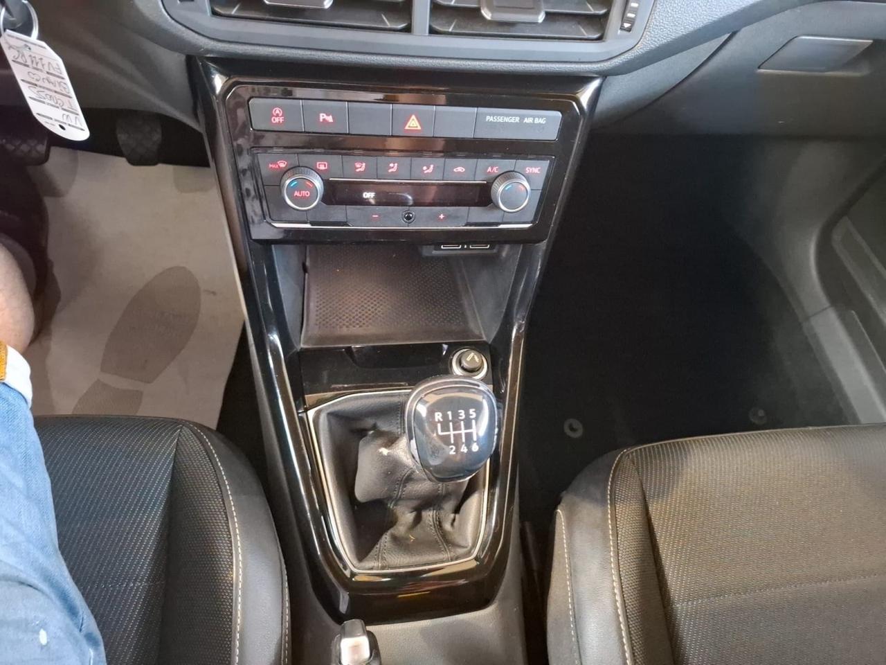 Volkswagen T-Cross 1.0 TSI 115 CV Advanced BMT full full optional