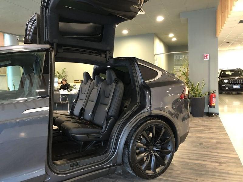 Tesla Model X Long Range AWD Raven 7 Posti Gancio traino