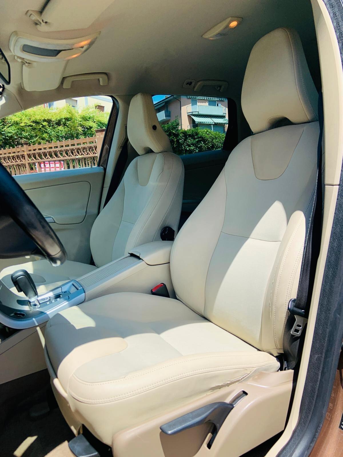 Volvo XC 60 XC60 2.4 D5 Summum