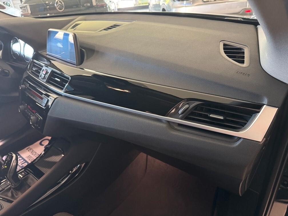 BMW X1 sdrive18d Sport auto my18 Led Navi Cam 18"