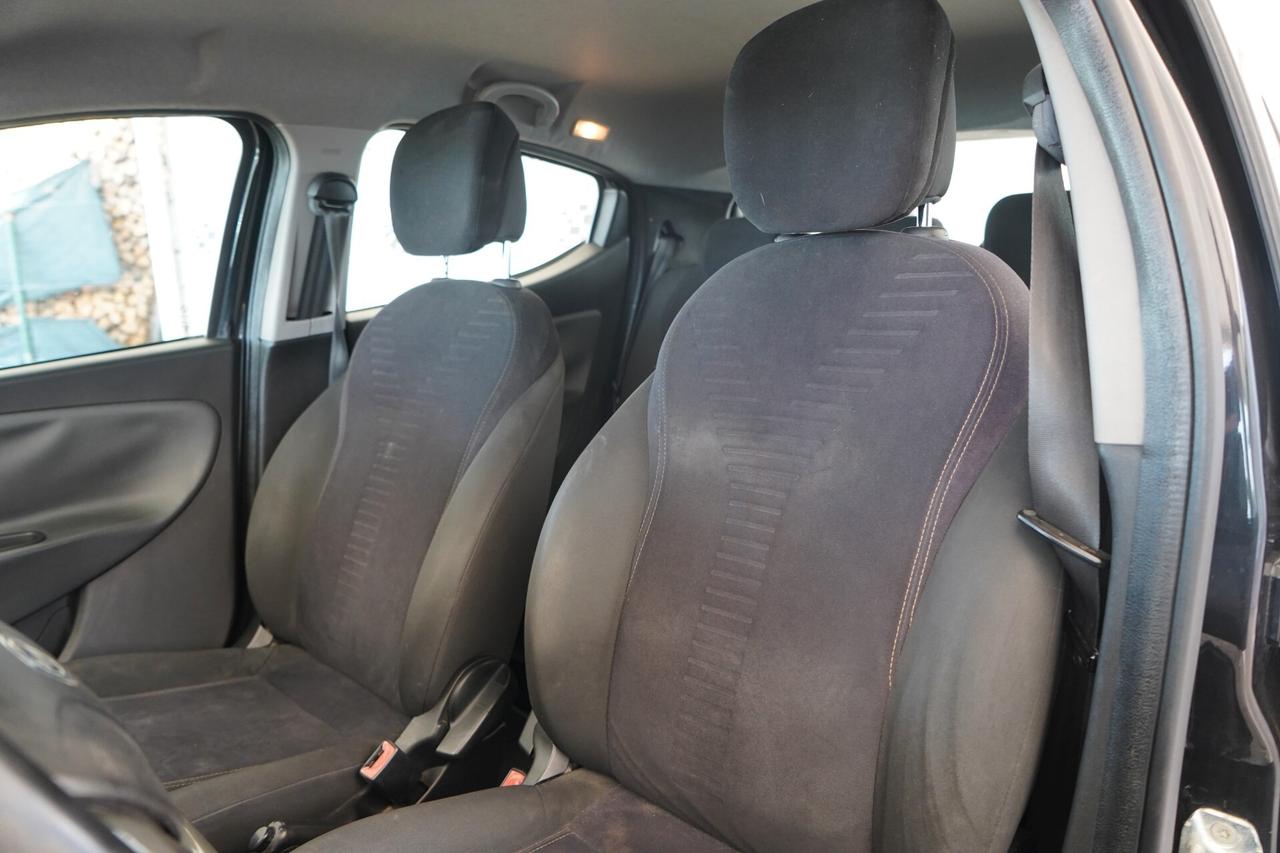 Lancia Ypsilon 1.2 69 CV Silver