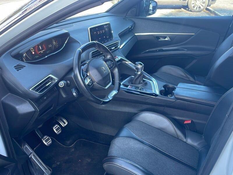 Peugeot 5008 BlueHDi 130 S&S Allure