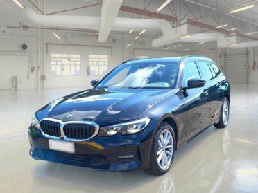 BMW 318 48V Business Advantage Touring auto
