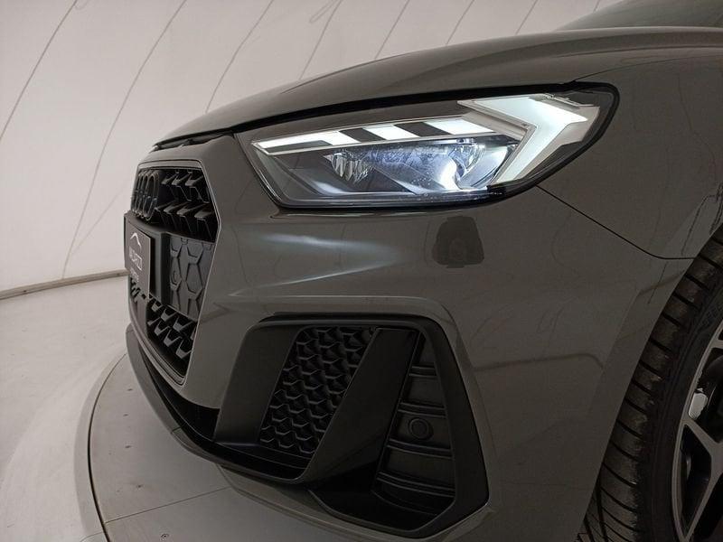 Audi A1 II 2019 Sportback Sportback 30 1.0 tfsi Identity Black 116cv s-tronic