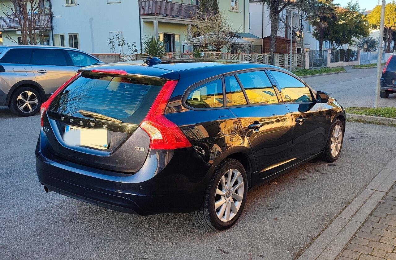 Volvo V60 D3 Geartronic Momentum
